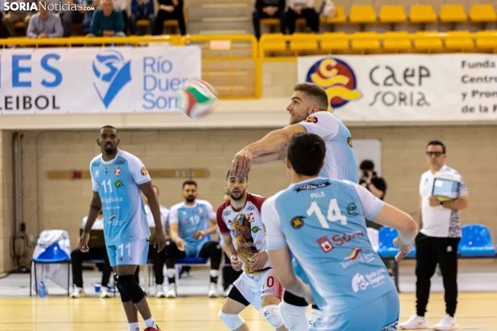 Fotos: Ambiente de lujo en Los Pajaritos para igualar las semifinales de la Superliga