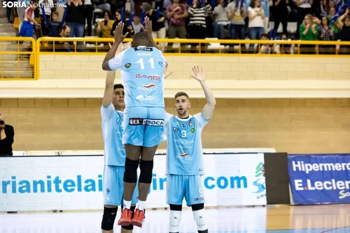 Fotos: Ambiente de lujo en Los Pajaritos para igualar las semifinales de la Superliga