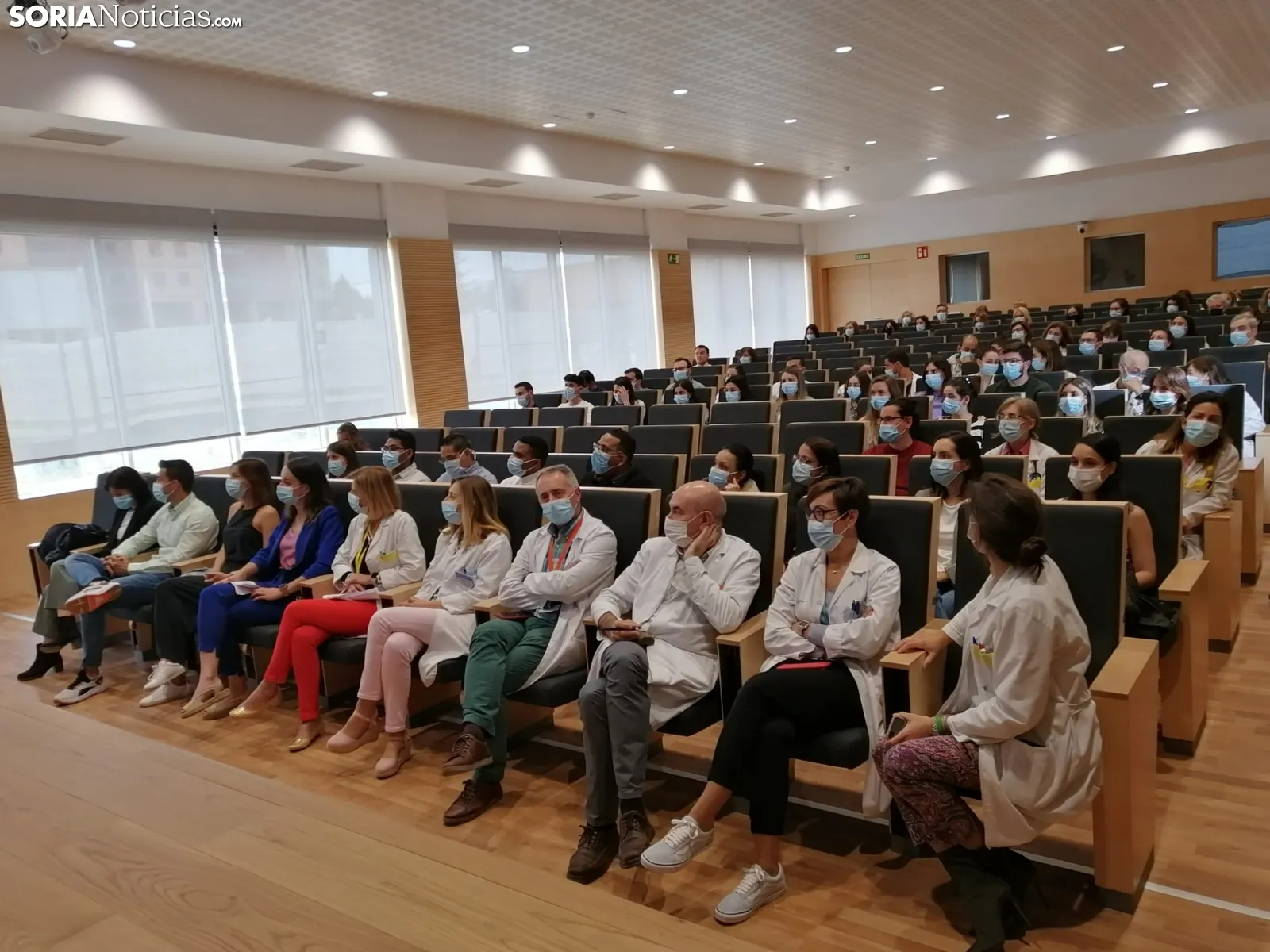 Foto 2 - El Santa B&aacute;rbara da la bienvenida a 19 residentes y despide a 18 que han finalizado su formaci&oacute;n