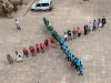 Foto 1 - Una X humana gigante pide en Soria “ser solidarios” en la declaración de la renta