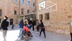 Foto 31 - Alumnos del IES Antonio Machado se ponen en los zapatos de los alumnos del CEE Santa Isabel