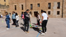 Foto 27 - Alumnos del IES Antonio Machado se ponen en los zapatos de los alumnos del CEE Santa Isabel