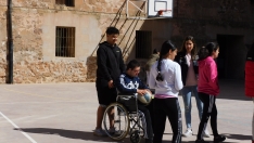 Foto 26 - Alumnos del IES Antonio Machado se ponen en los zapatos de los alumnos del CEE Santa Isabel