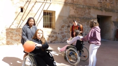 Foto 18 - Alumnos del IES Antonio Machado se ponen en los zapatos de los alumnos del CEE Santa Isabel