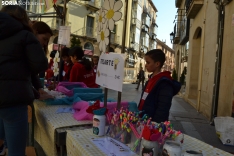 Una imagen de los preparativos de este peculiar mercado. /SN 