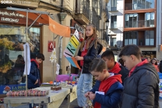 Una imagen de los preparativos de este peculiar mercado. /SN 
