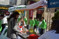 Una imagen de los preparativos de este peculiar mercado. /SN 