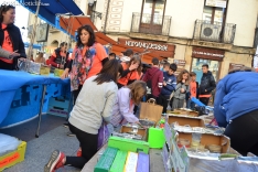 Una imagen de los preparativos y el desarrollo de este peculiar mercado. /SN 