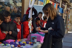 Una imagen de los preparativos y el desarrollo de este peculiar mercado. /SN 