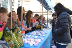 Una imagen de los preparativos y el desarrollo de este peculiar mercado. /SN 