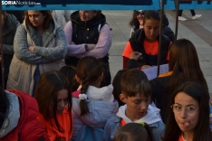 Una imagen de los preparativos y el desarrollo de este peculiar mercado. /SN 