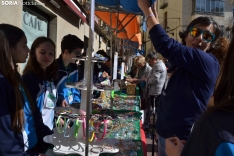 Una imagen de los preparativos y el desarrollo de este peculiar mercado. /SN 
