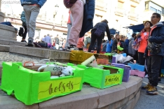 Una imagen de los preparativos y el desarrollo de este peculiar mercado. /SN 