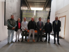 Foto 4 - Sorpresa e ilusión en el Banco de Alimentos por la donación de 22.000 litros de Caja Rural de Soria 