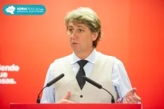 Victor Francos y Carlos Martínez en la sede del PSOE en Soria. /María Ferrer 