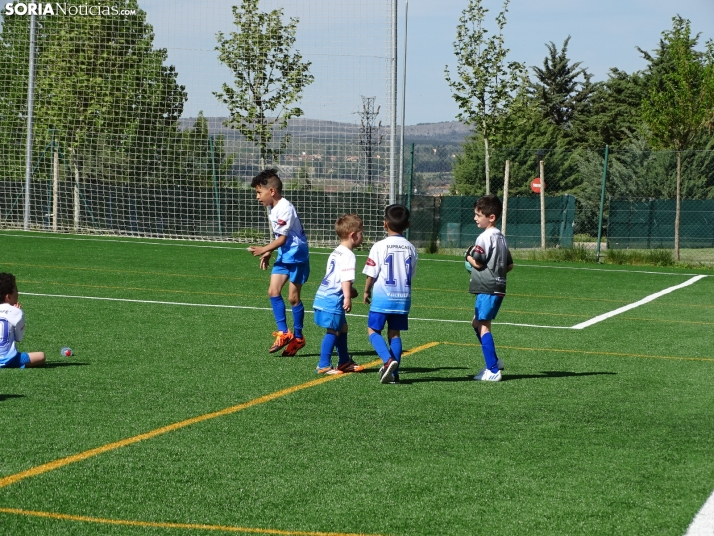 GALER&Iacute;A | Los m&aacute;s peque&ntilde;os meten gol en el I Torneo de F&uacute;tbol Debutante de Camaret