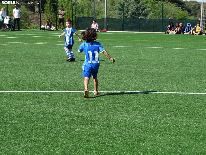 GALER&Iacute;A | Los m&aacute;s peque&ntilde;os meten gol en el I Torneo de F&uacute;tbol Debutante de Camaret