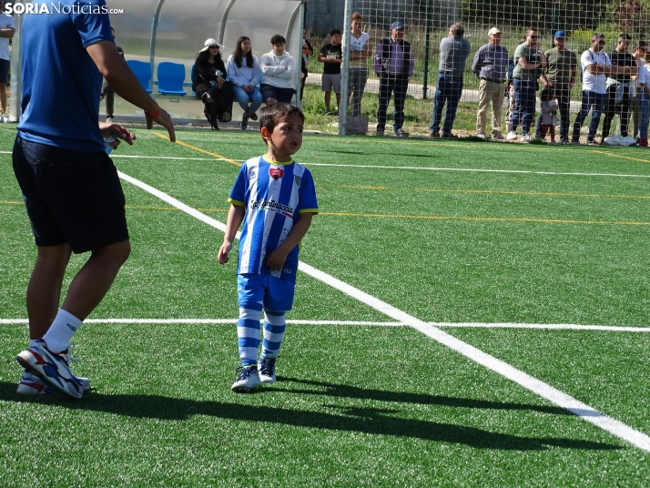 GALER&Iacute;A | Los m&aacute;s peque&ntilde;os meten gol en el I Torneo de F&uacute;tbol Debutante de Camaret