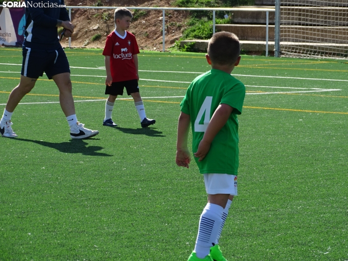 GALER&Iacute;A | Los m&aacute;s peque&ntilde;os meten gol en el I Torneo de F&uacute;tbol Debutante de Camaret