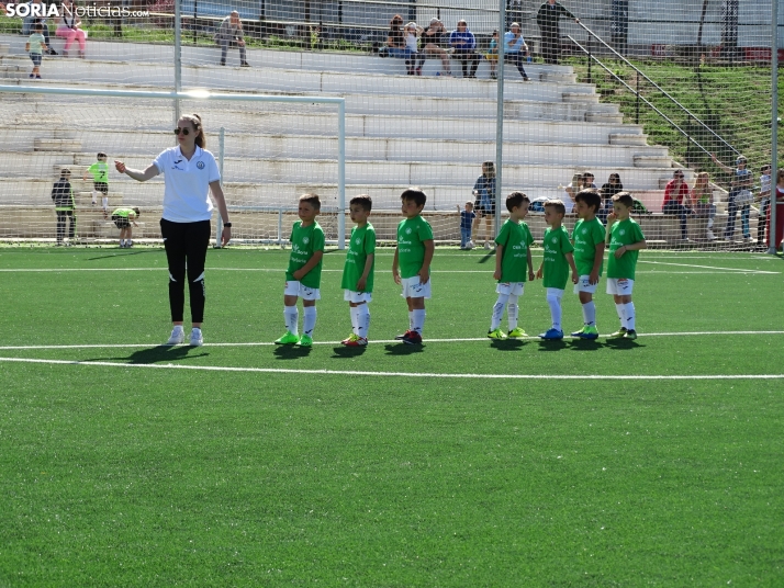 GALER&Iacute;A | Los m&aacute;s peque&ntilde;os meten gol en el I Torneo de F&uacute;tbol Debutante de Camaret