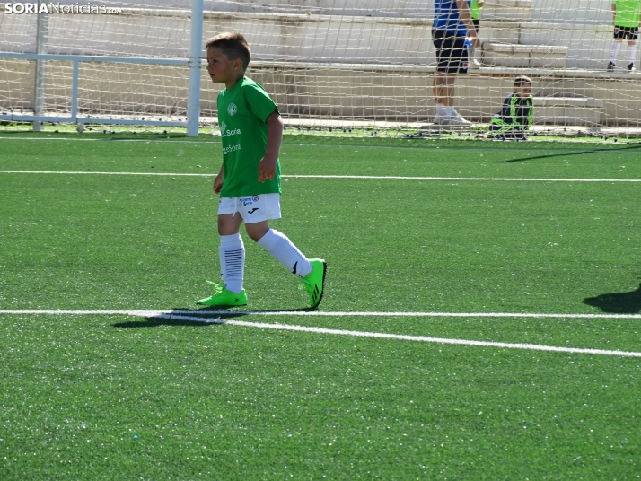 GALER&Iacute;A | Los m&aacute;s peque&ntilde;os meten gol en el I Torneo de F&uacute;tbol Debutante de Camaret