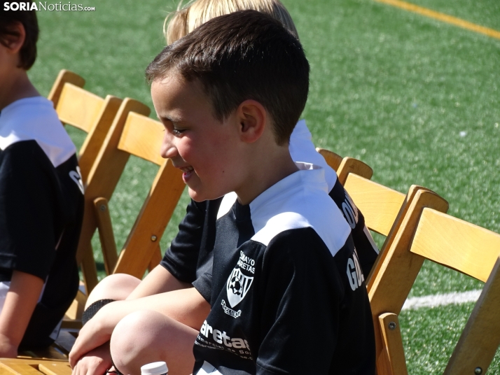 GALER&Iacute;A | Los m&aacute;s peque&ntilde;os meten gol en el I Torneo de F&uacute;tbol Debutante de Camaret