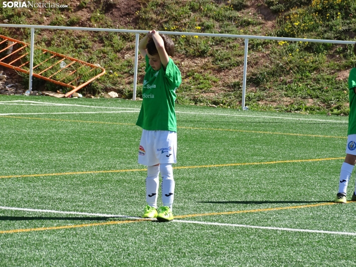 GALER&Iacute;A | Los m&aacute;s peque&ntilde;os meten gol en el I Torneo de F&uacute;tbol Debutante de Camaret