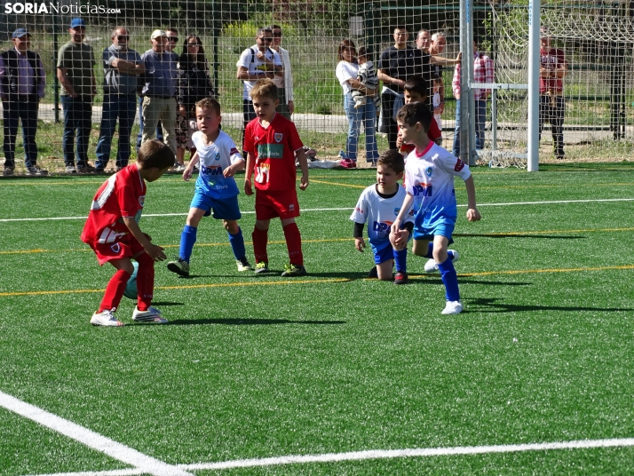 GALER&Iacute;A | Los m&aacute;s peque&ntilde;os meten gol en el I Torneo de F&uacute;tbol Debutante de Camaret