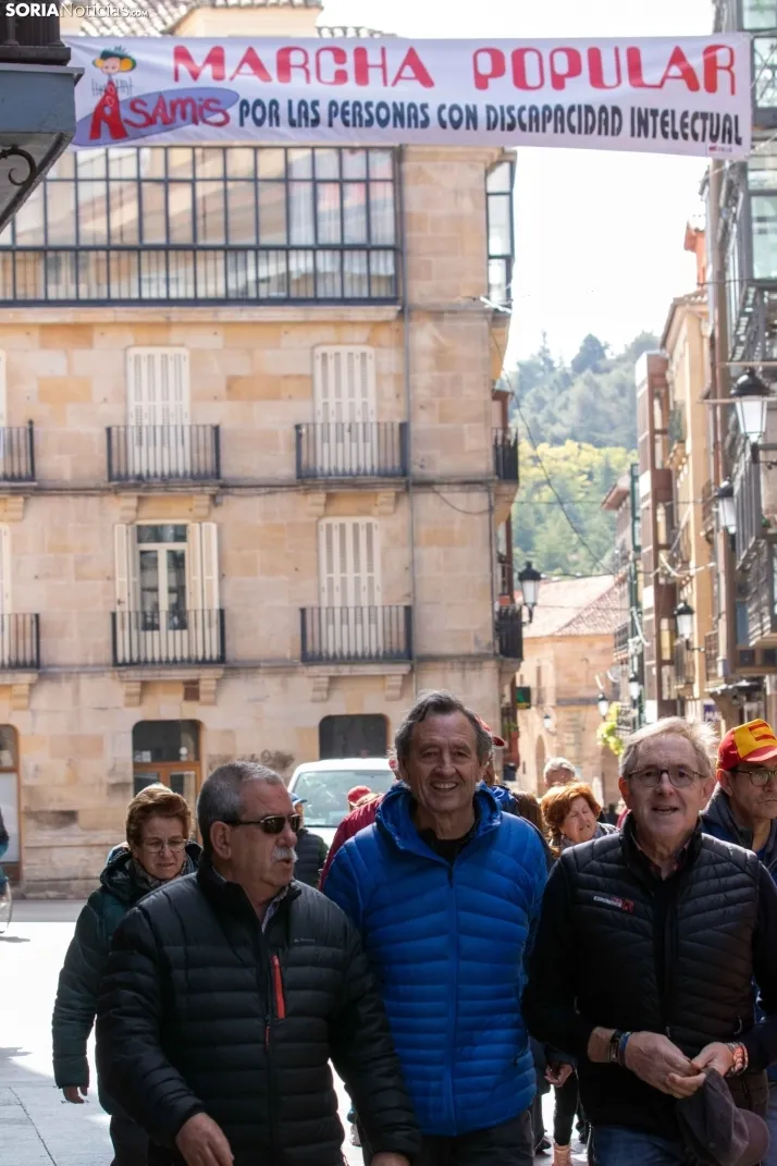 Fotos: ASAMIS congrega a centenares de personas en su Marcha hasta Valonsadero