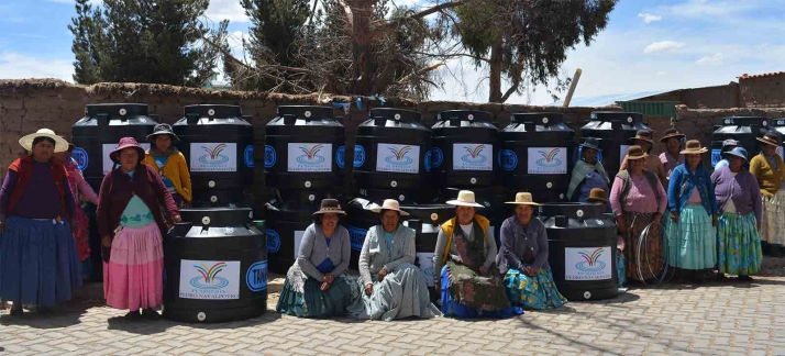 La Fundación Navalpotro instala sistemas de almacenamiento de agua pluvial en Bolivia
