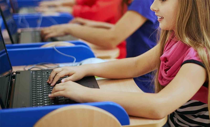 Castilla y León invertirá 2,6 M&euro; para adquirir 4.000 ordenadores portátiles destinados a Educación Primaria