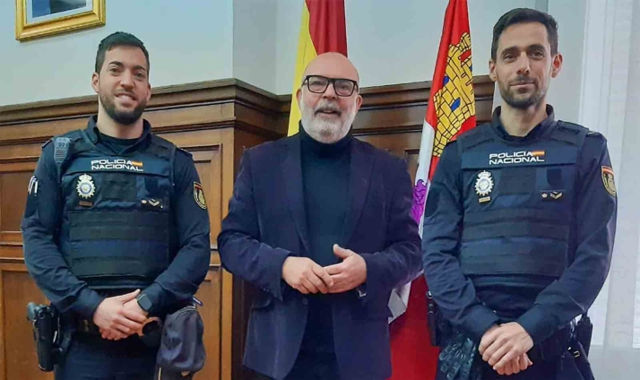Reconocimiento para los agentes del CNP que salvaron a una octogenaria en el Duero