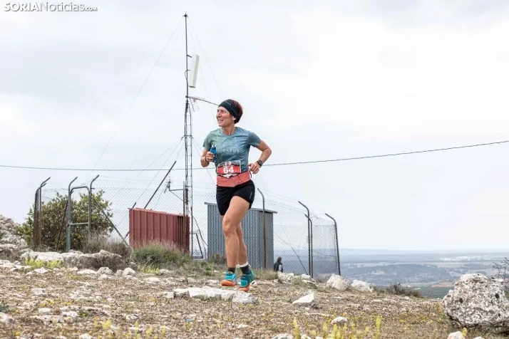 Fotos: Dos centenares de deportistas recorren los parajes m&aacute;s espectaculares de las m&aacute;rgenes del