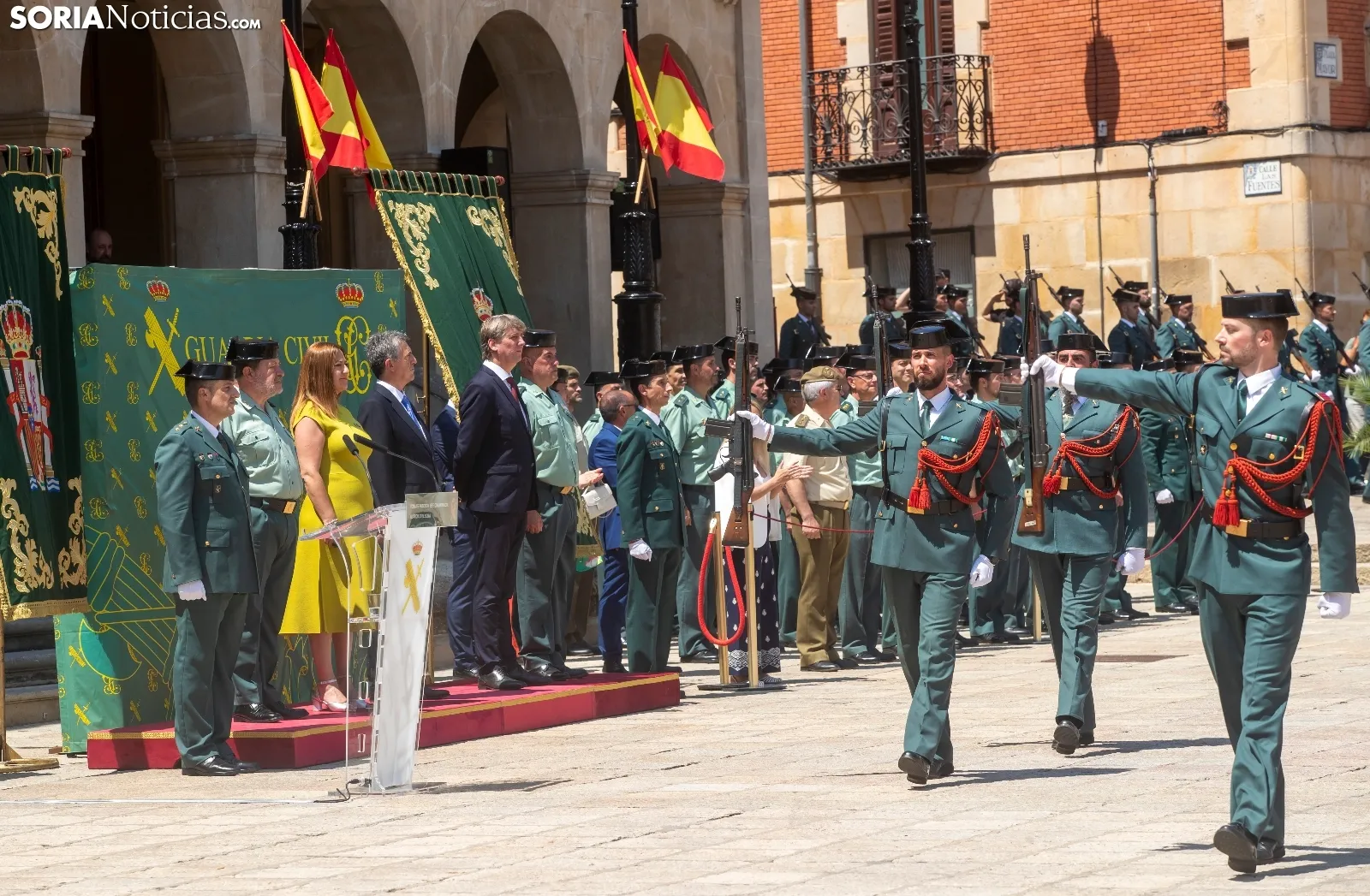 Foto 8 - La Guardia Civil y Soria arropan a Sergio Pe&ntilde;arroya, nuevo responsable de la Comandancia