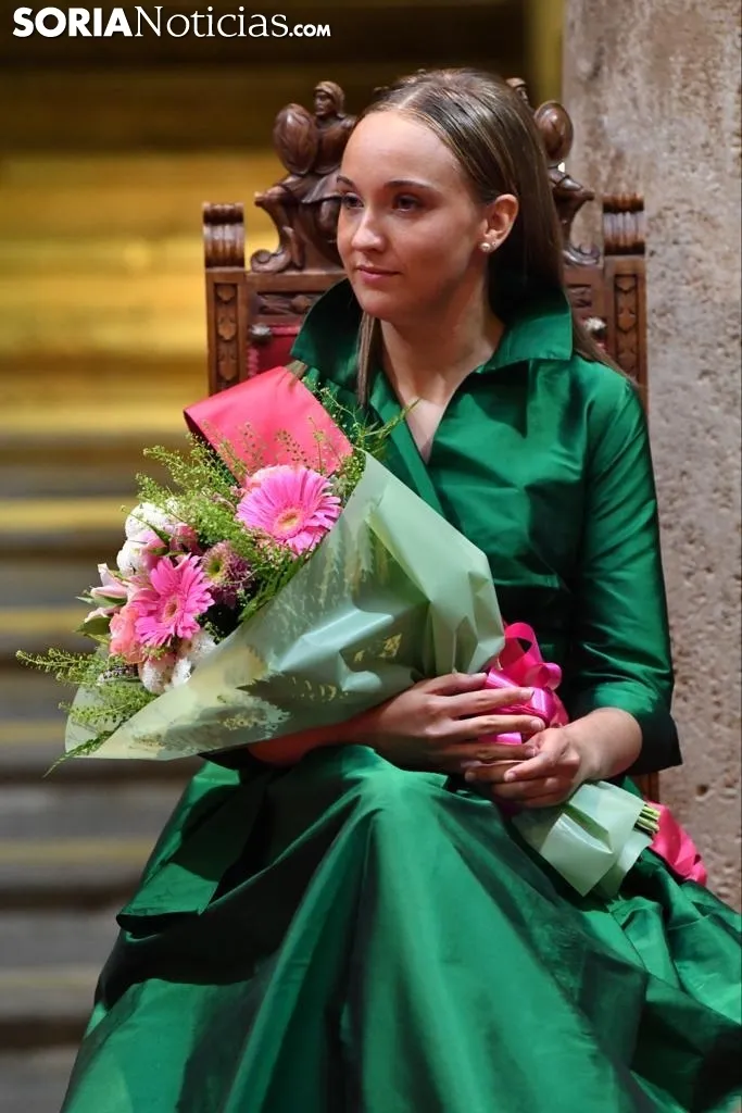 Foto 2 - &Aacute;greda da comienzo a sus fiestas con la presentaci&oacute;n su Reina y Damas