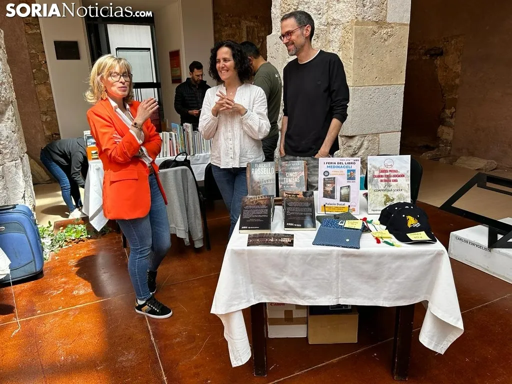 Foto 10 - Gran acogida en la I Feria del Libro de Medinaceli 