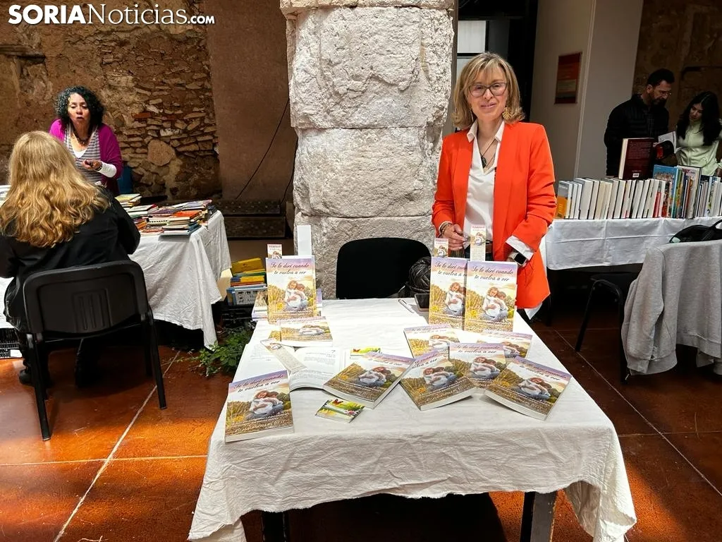 Foto 9 - Gran acogida en la I Feria del Libro de Medinaceli 