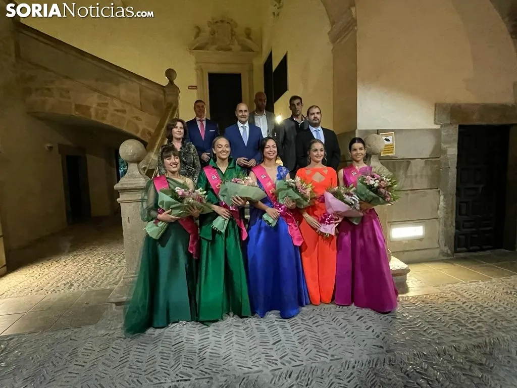 Foto 10 - &Aacute;greda da comienzo a sus fiestas con la presentaci&oacute;n su Reina y Damas