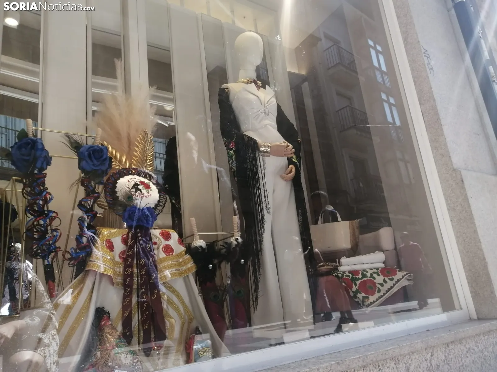 Foto 11 - &iquest;D&oacute;nde se encuentran los cachirulos y banderillas de los Sanjuanes 2023? Te lo contamos