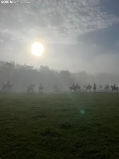 Foto 8 - Ma&ntilde;ana del Lavalenguas marcada por la niebla
