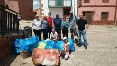 Foto 6 - Montejo de Tiermes recoge m&aacute;s de 2 toneladas de basura en sus montes 