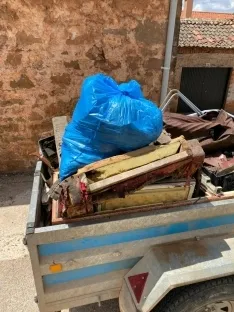 Foto 3 - Montejo de Tiermes recoge m&aacute;s de 2 toneladas de basura en sus montes 