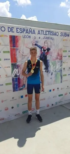 Foto 3 - Diego Valero de Miguel campe&oacute;n de Espa&ntilde;a sub 14 en pista en triatl&oacute;n B