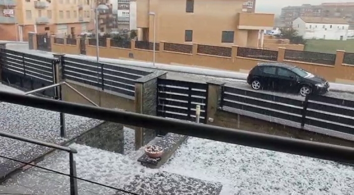 Vídeos: Granizo del tamaño de pelotas de ping pong en Almazán
