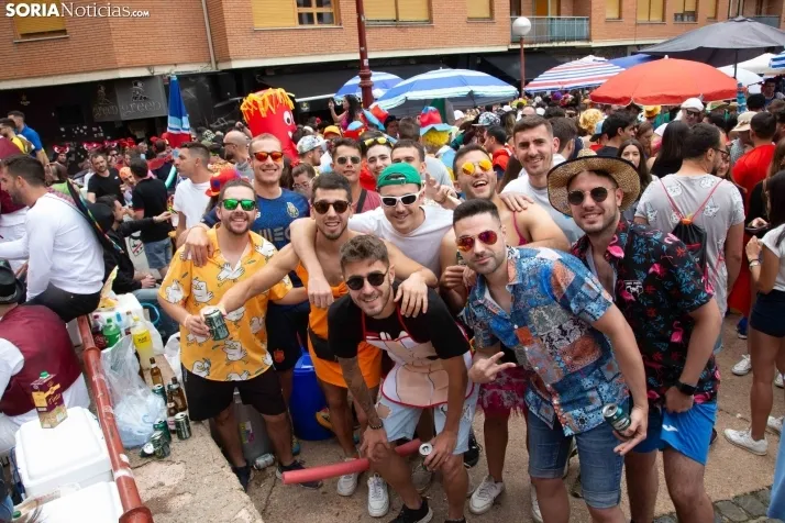 Revive el Viernes &lsquo;de Toros&rsquo;: Las mejores fotos de la Feria Taurina, sanjuanea con Irene y Ana o la aparici&oacute;n de Estrella Mag&aacute;n | Imagen 5