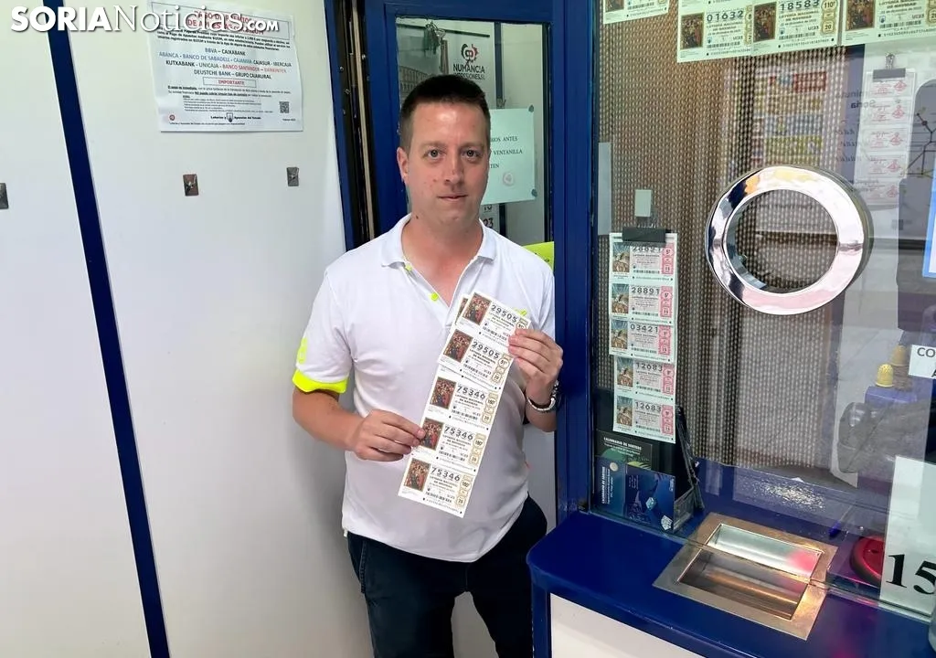 Foto 2 - Comienza la fiebre por la Loter&iacute;a de Navidad en pleno verano en Soria: &ldquo;Tenemos clientes que se gastan hasta 2.000&euro;&rdquo;