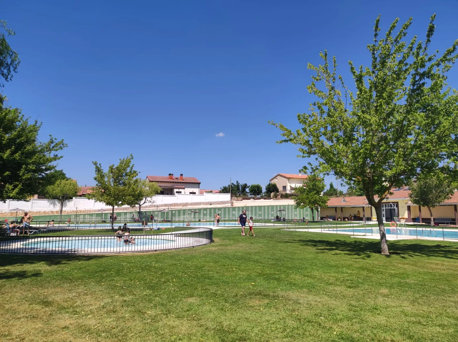 Foto 2 - El Burgo de Osma disfruta este verano de sus piscinas renovadas