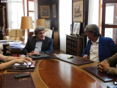 Foto 10 - EN FOTOS | El Ministro Jos&eacute; Luis Escriv&aacute; se re&uacute;ne con Carlos Mart&iacute;nez para tratar el avance de proyectos en la ciudad