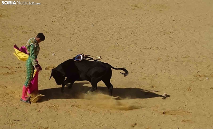 Manuel Carrión se lleva el trofeo taurino de la peña ‘El Pacharán de las 6’