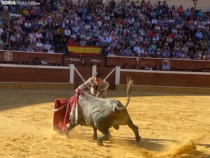 FOTOS Y CR&Oacute;NICA | As&iacute; ha transcurrido la corrida de toros del S&aacute;bado Ag&eacute;s